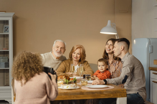 How to Help Seniors Maintain Dignity at Mealtime with Stylish Adult Bibs